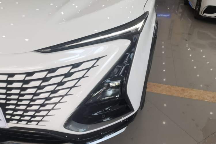 Used CHANGAN UNI-T 2023 Second-Generation 1.5T Prestige Model Left Front Headlight