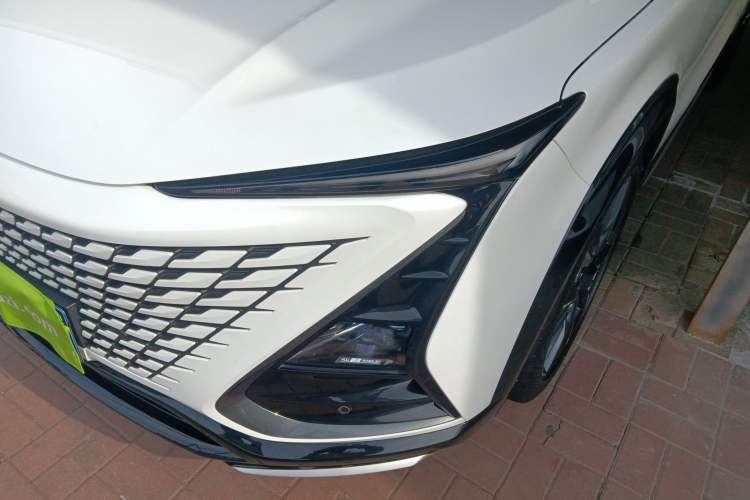 Used CHANGAN UNI-T 2023 Second-Generation 1.5T Prestige Model Left Front Headlight