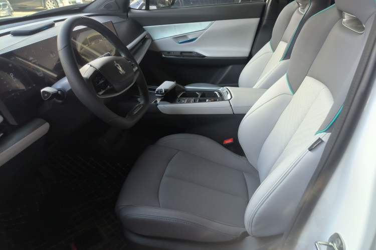 Used CHANGAN UNI-T 2023 Second-Generation 1.5T Prestige Model Left Front Seat