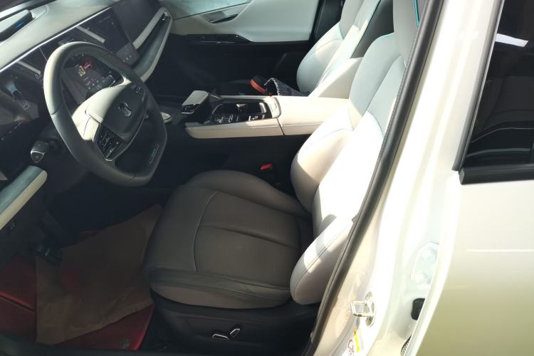 Used CHANGAN UNI-T 2023 Second-Generation 1.5T Prestige Model Left Front Seat