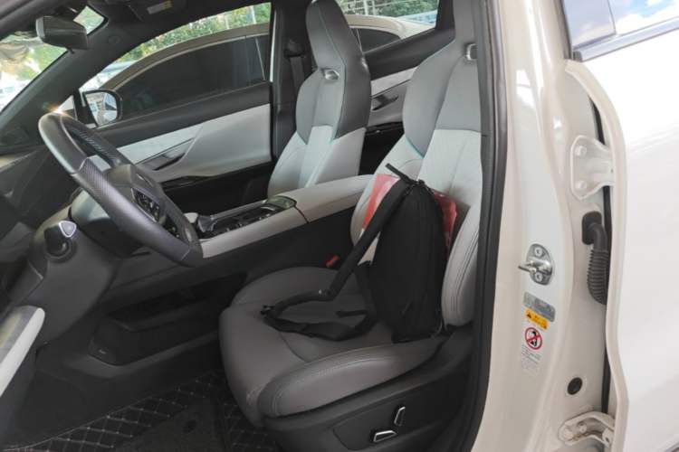 Used CHANGAN UNI-T 2023 Second-Generation 1.5T Prestige Model Left Front Seat