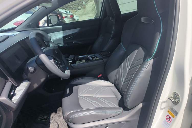Used CHANGAN UNI-T 2023 2nd Generation 1.5T Luxury Version Left Front Seat