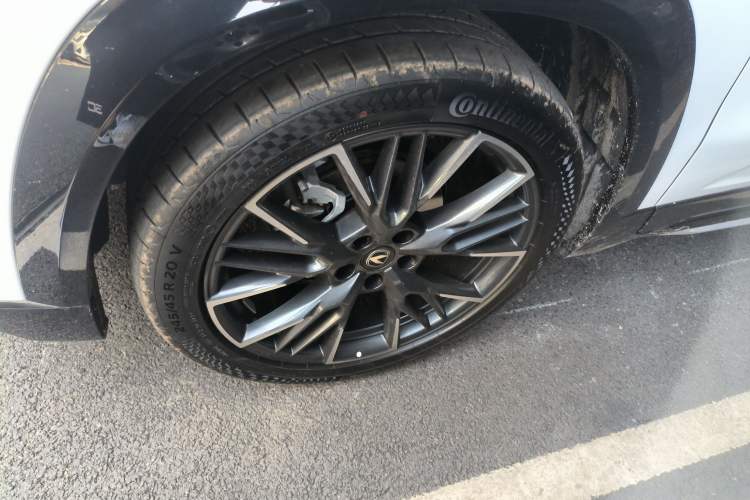 Used CHANGAN UNI-T 2023 Second-Generation 1.5T Prestige Model Left Front Wheel Hub