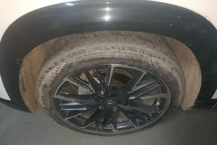 Used CHANGAN UNI-T 2023 Second-Generation 1.5T Prestige Model Left Front Wheel Hub