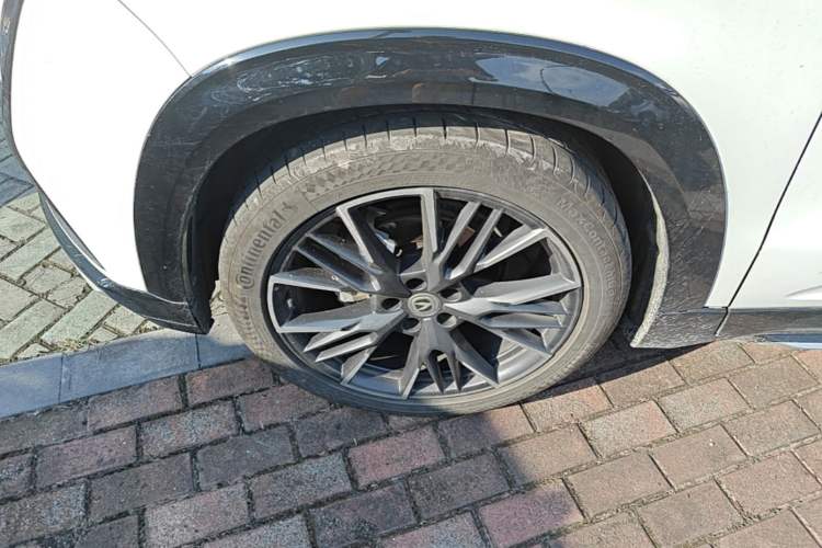Used CHANGAN UNI-T 2023 Second-Generation 1.5T Prestige Model Left Front Wheel Hub