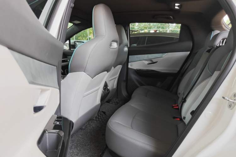 Used CHANGAN UNI-T 2023 Second-Generation 1.5T Prestige Model Left Rear Seat