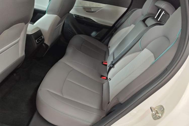 Used CHANGAN UNI-T 2023 2nd Generation 1.5T Flagship Version Left Rear Seat