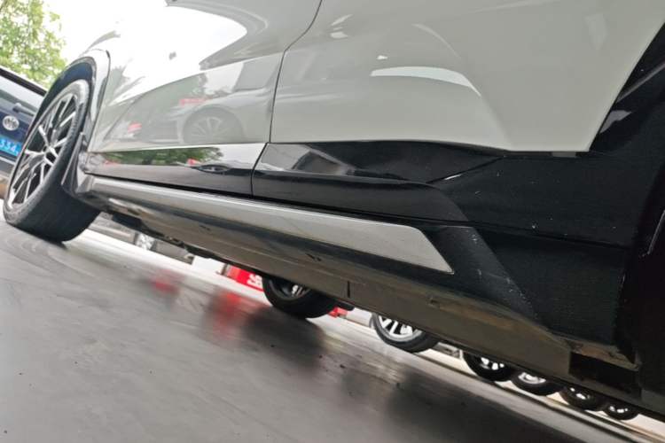 Used CHANGAN UNI-T 2023 2nd Generation 1.5T Flagship Version Left Side Sill