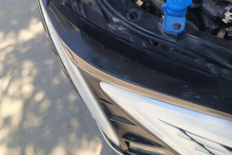 Used CHANGAN UNI-T 2023 2nd Generation 1.5T Flagship Version Right Front Headlight