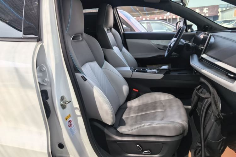 Used CHANGAN UNI-T 2023 2nd Generation 1.5T Flagship Version Right Front Seat
