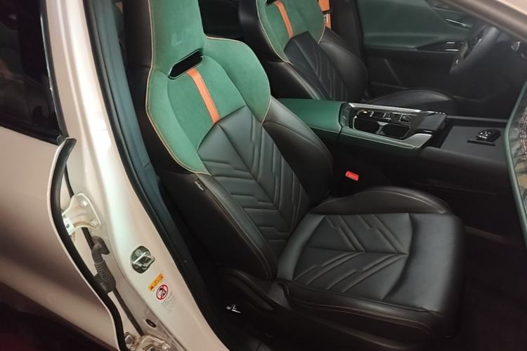 Used CHANGAN UNI-T 2023 2nd Generation 1.5T Sport Edition Prestige Version Right Front Seat