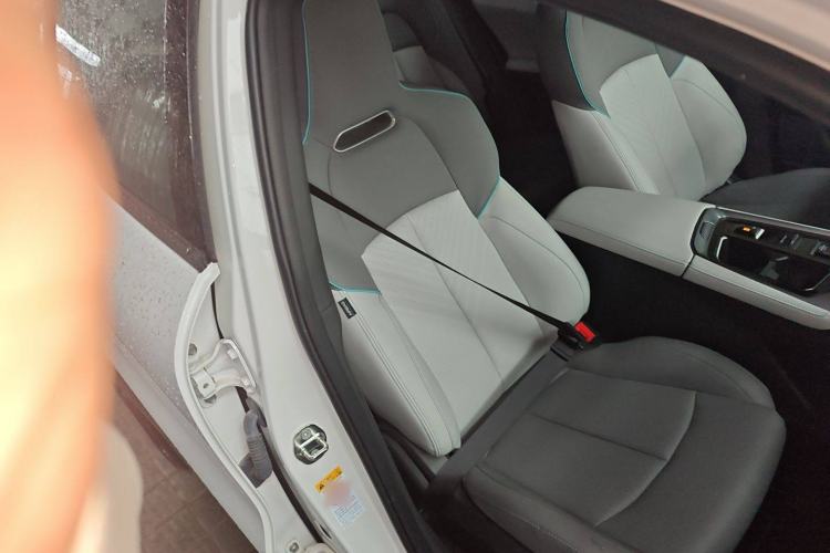 Used CHANGAN UNI-T 2023 Second-Generation 1.5T Prestige Model Right Front Seat