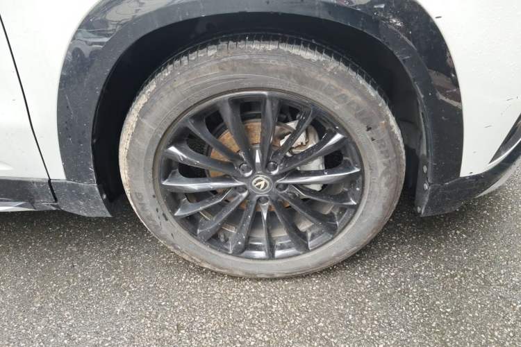 Used CHANGAN UNI-T 2023 2nd Generation 1.5T Luxury Version Right Front Wheel Hub