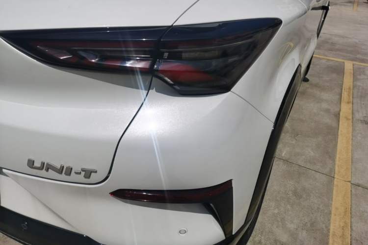 Used CHANGAN UNI-T 2023 2nd Generation 1.5T Luxury Version Right Rear Taillight