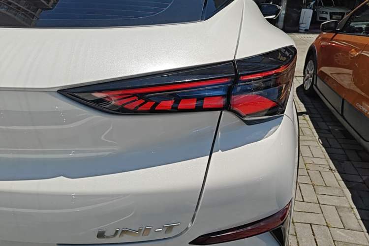 Used CHANGAN UNI-T 2023 Second-Generation 1.5T Prestige Model Right Rear Taillight