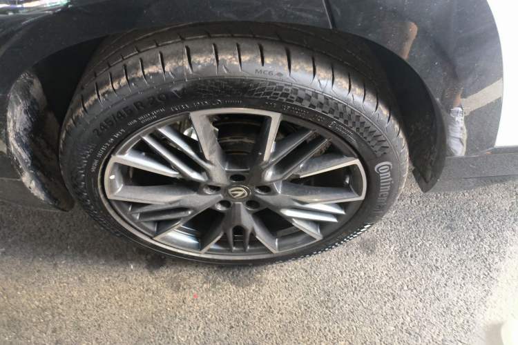 Used CHANGAN UNI-T 2023 Second-Generation 1.5T Prestige Model Right Rear Wheel Hub