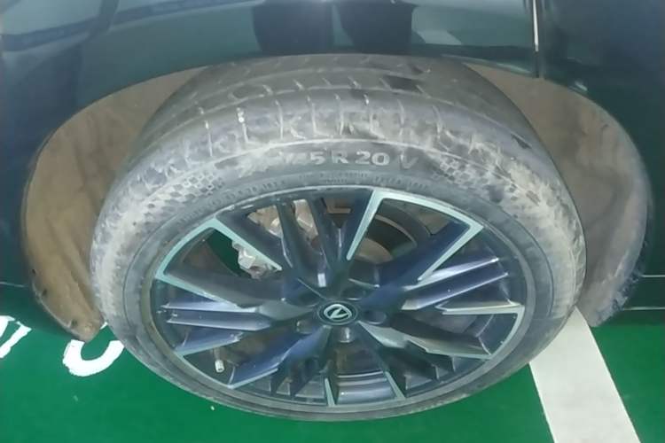 Used CHANGAN UNI-T 2023 Second-Generation 1.5T Prestige Model Right Rear Wheel Hub