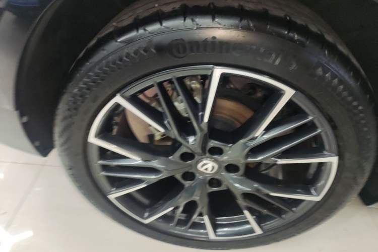 Used CHANGAN UNI-T 2023 2nd Generation 1.5T Flagship Version Right Rear Wheel Hub