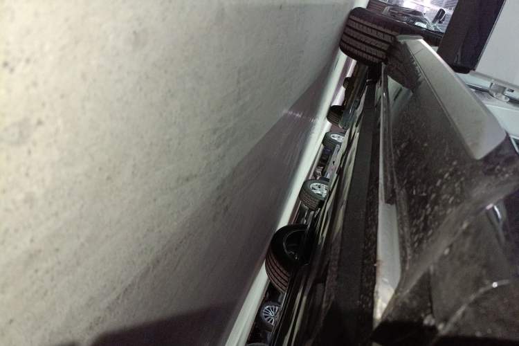 Used CHANGAN UNI-T 2023 Second-Generation 1.5T Prestige Model Right Side Sill
