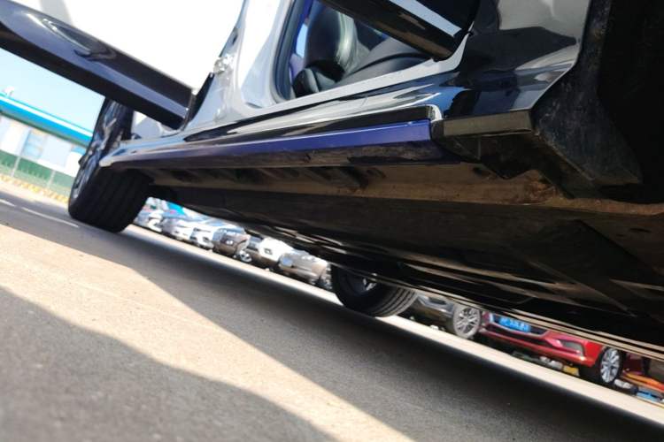 Used CHANGAN UNI-T 2023 2nd Generation 1.5T Sport Edition Prestige Version Right Side Sill