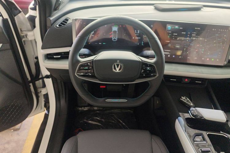 Used CHANGAN UNI-T 2023 Second-Generation 1.5T Prestige Model Steering Wheel