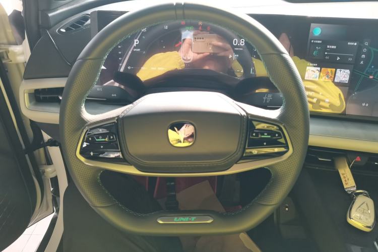 Used CHANGAN UNI-T 2023 Second-Generation 1.5T Prestige Model Steering Wheel