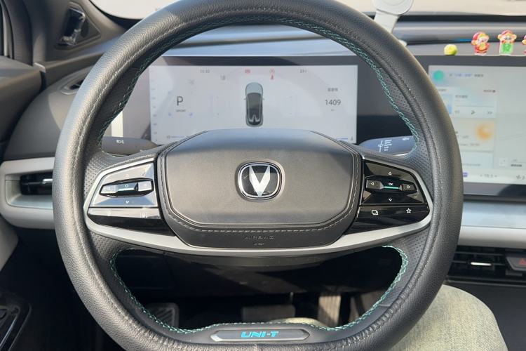 Used CHANGAN UNI-T 2023 Second-Generation 1.5T Prestige Model Steering Wheel