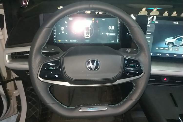 Used CHANGAN UNI-T 2023 Second-Generation 1.5T Prestige Model Steering Wheel