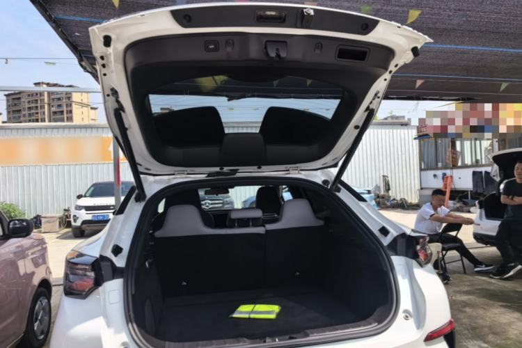 Used CHANGAN UNI-T 2023 2nd Generation 1.5T Flagship Version Trunk