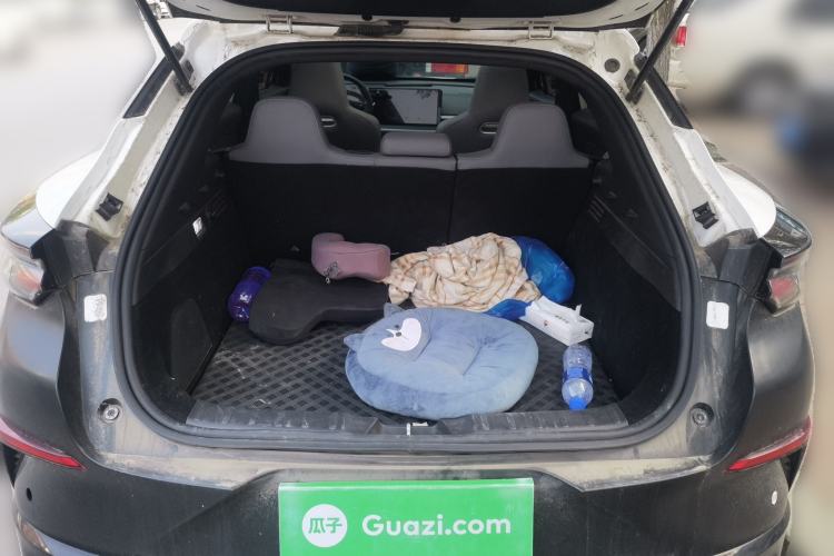Used CHANGAN UNI-T 2023 Second-Generation 1.5T Prestige Model Trunk