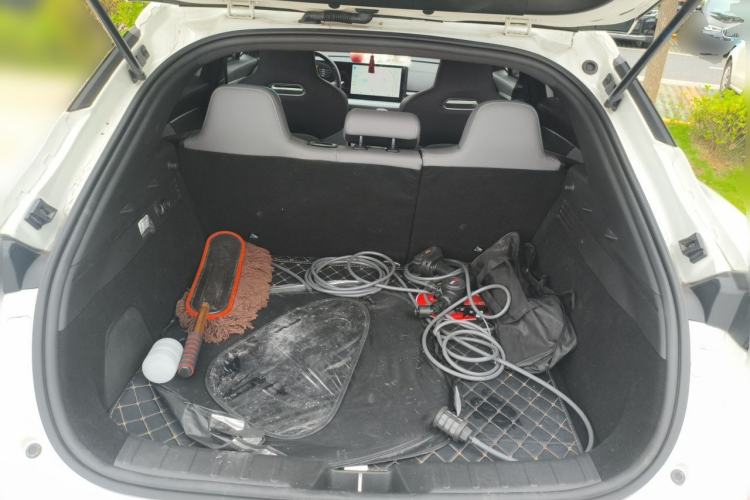Used CHANGAN UNI-T 2023 Second-Generation 1.5T Prestige Model Trunk