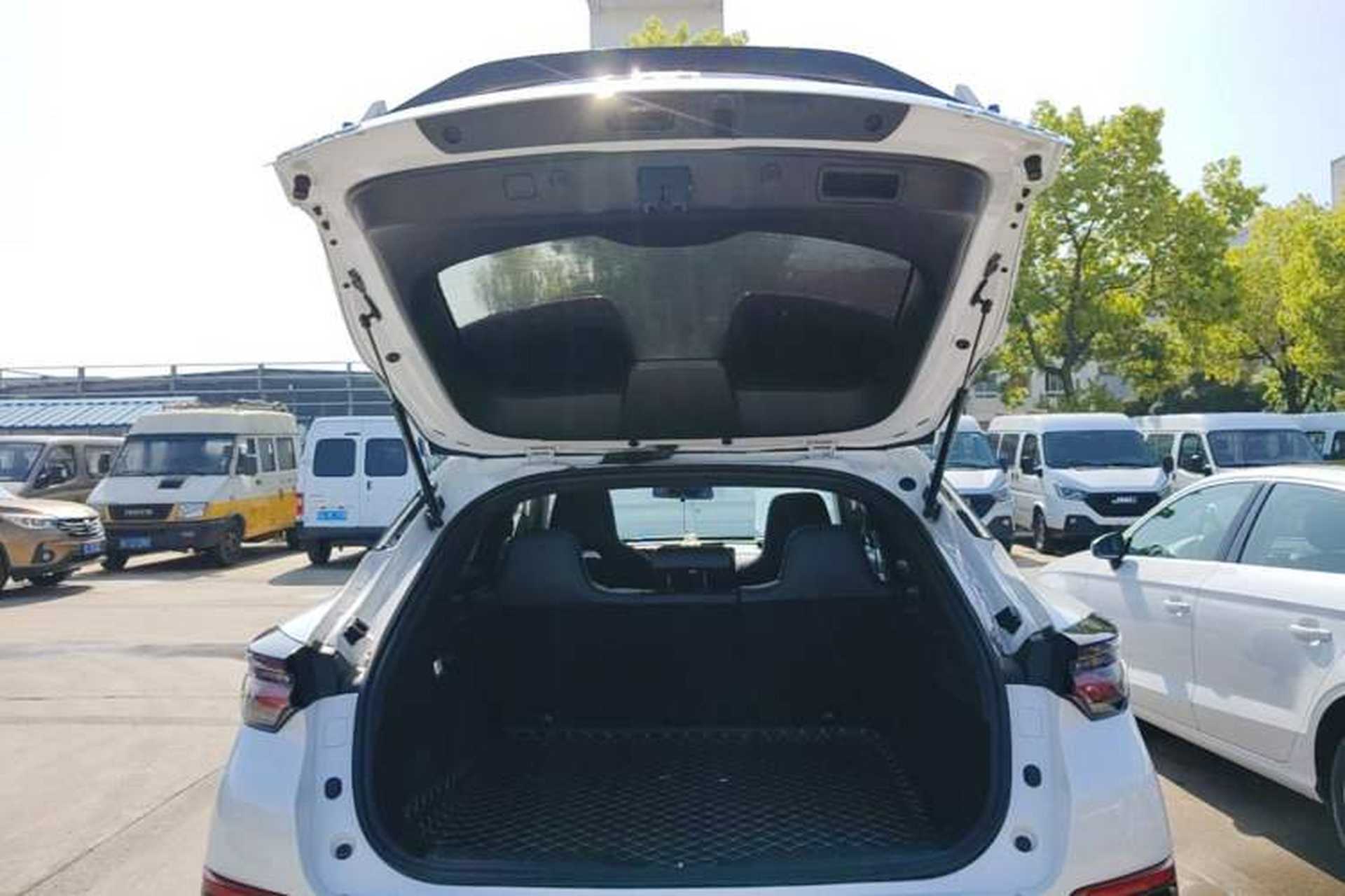 Used CHANGAN UNI-T 2023 2nd Generation 1.5T Sport Edition Prestige Version Trunk