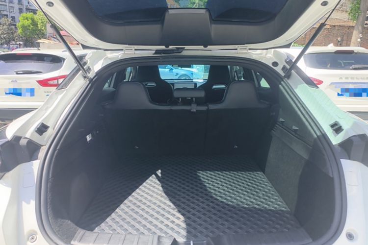 Used CHANGAN UNI-T 2023 2nd Generation 1.5T Luxury Version Trunk