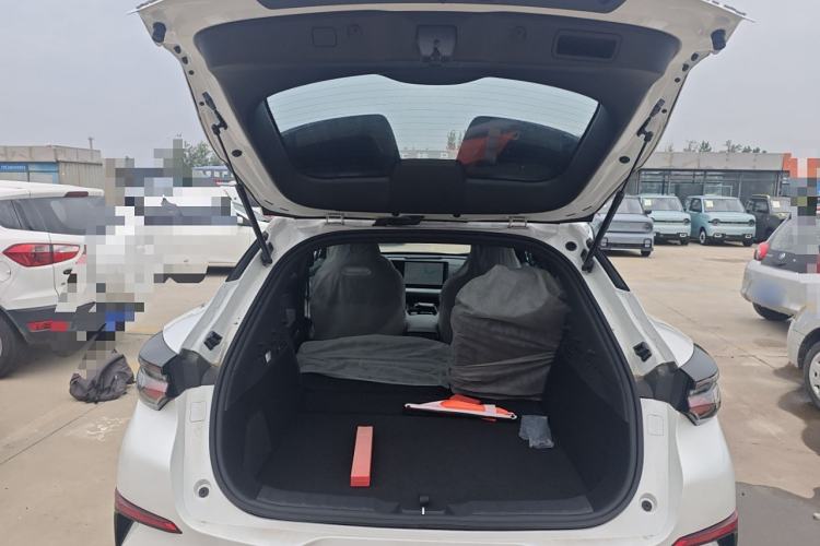 Used CHANGAN UNI-T 2023 Second-Generation 1.5T Prestige Model Trunk