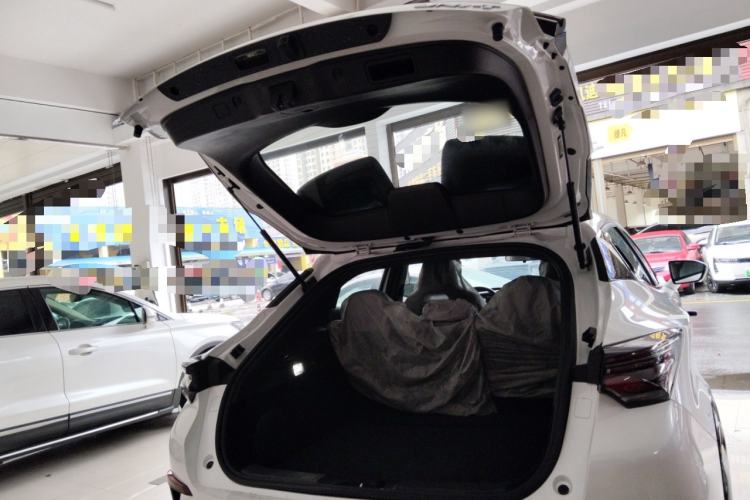 Used CHANGAN UNI-T 2023 Second-Generation 1.5T Prestige Model Trunk
