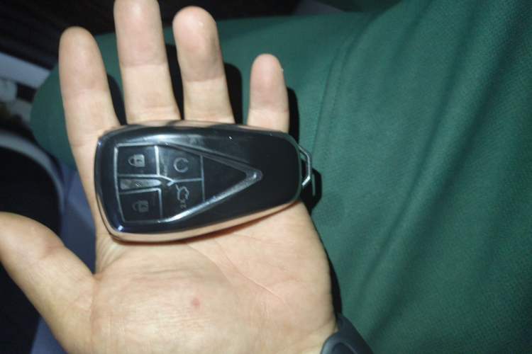 Used CHANGAN UNI-T 2023 Second-Generation 1.5T Prestige Model Vehicle Key