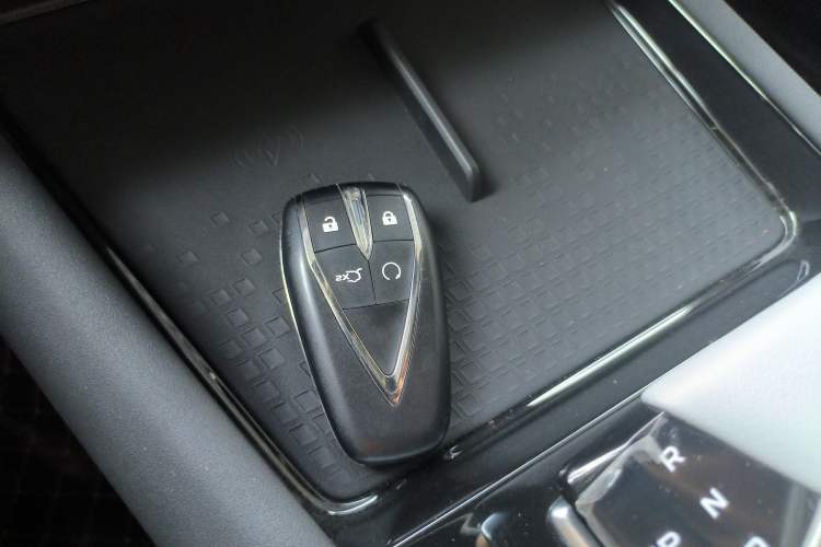 Used CHANGAN UNI-T 2023 Second-Generation 1.5T Prestige Model Vehicle Key