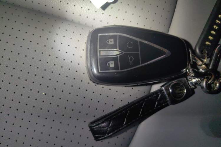 Used CHANGAN UNI-T 2023 Second-Generation 1.5T Prestige Model Vehicle Key