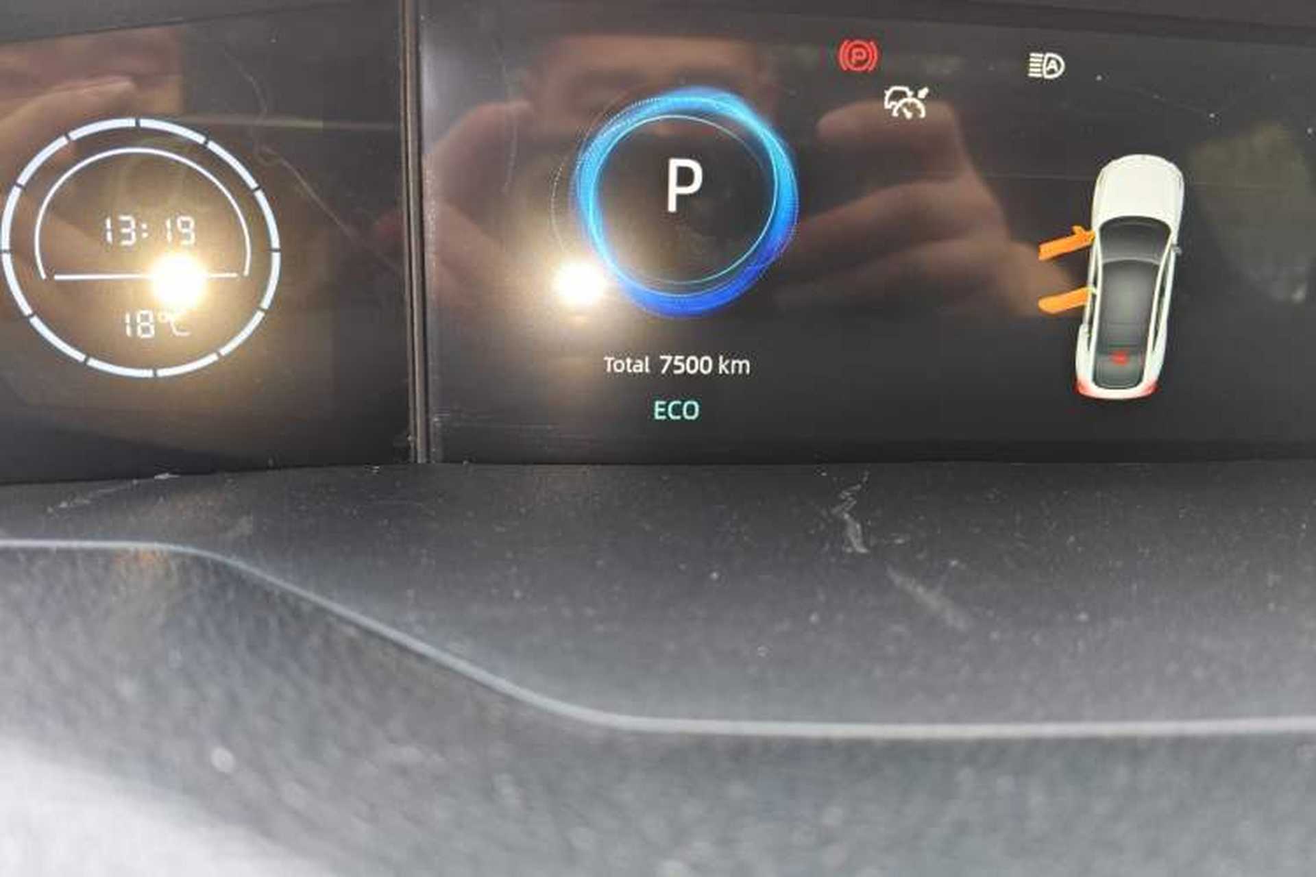 Used CHANGAN UNI-V 2023 1.5T Prestige Model Odometer Close Up