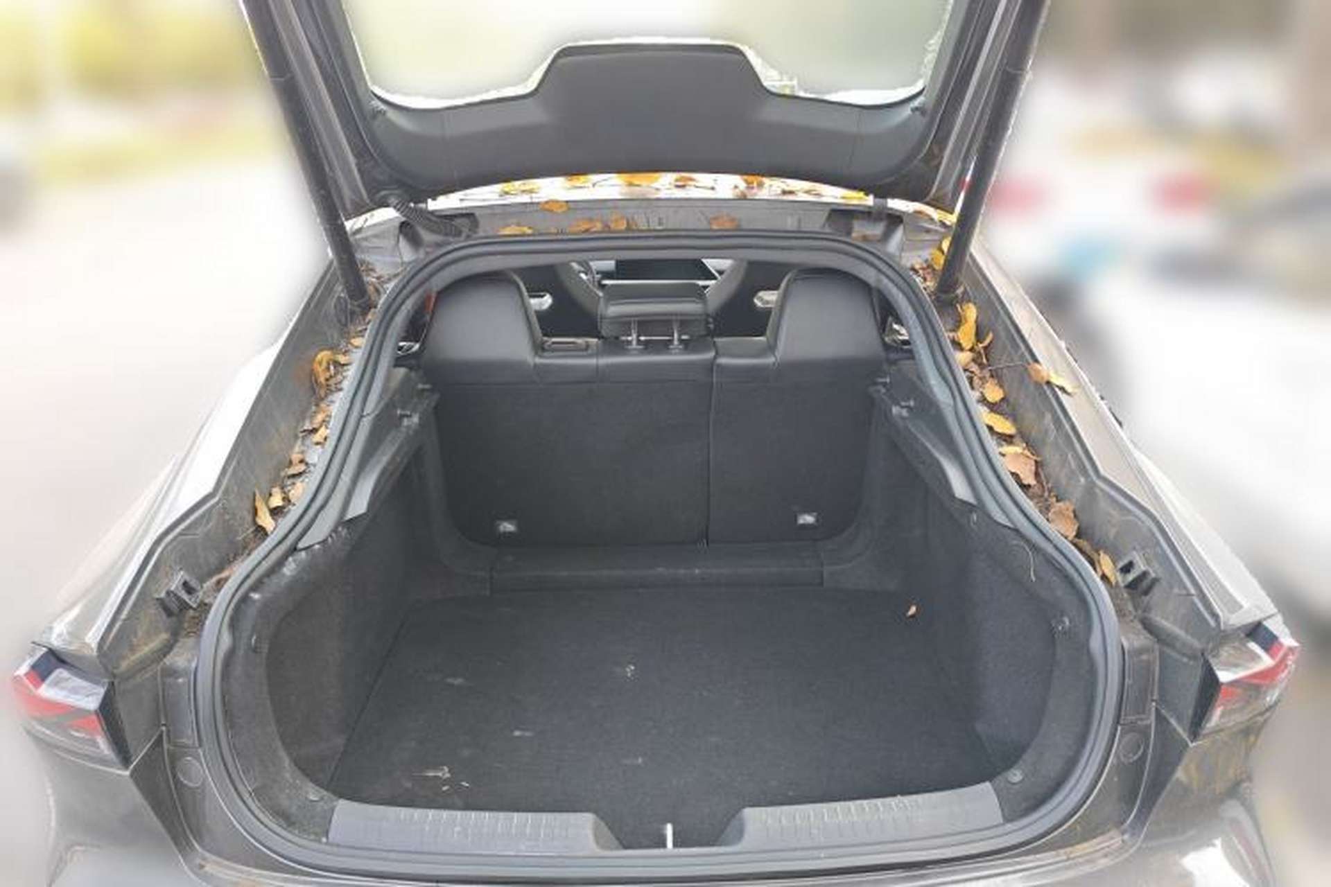Used CHANGAN UNI-V 2023 1.5T Prestige Model Trunk