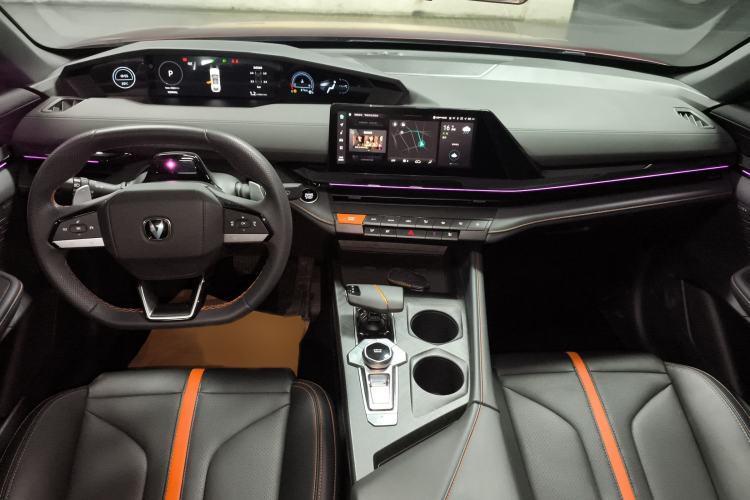 Used CHANGAN UNI-V 2024 1.5T Smart Navigation Version Interior 2