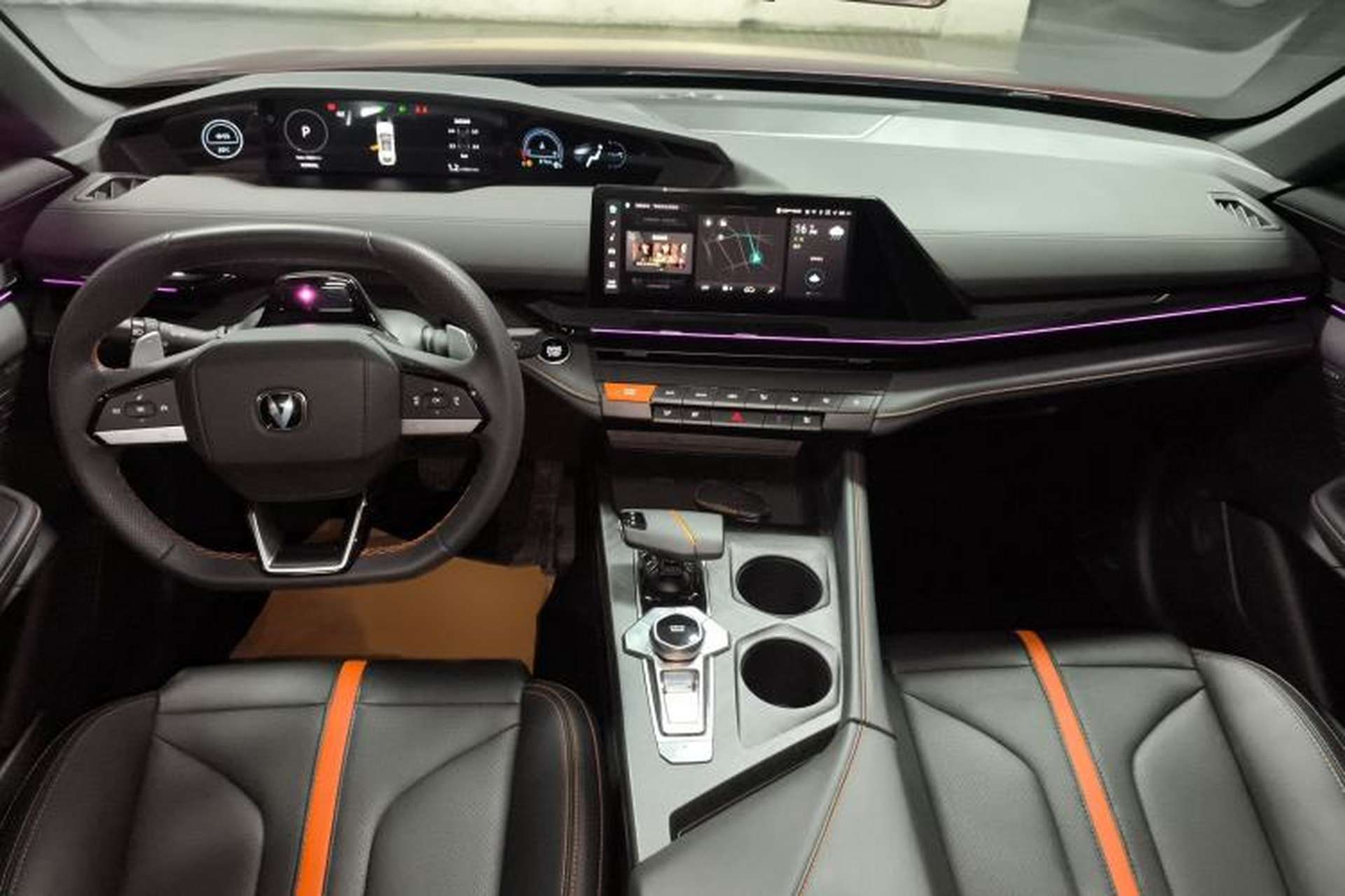 Used CHANGAN UNI-V 2024 1.5T Smart Navigation Version Interior 2