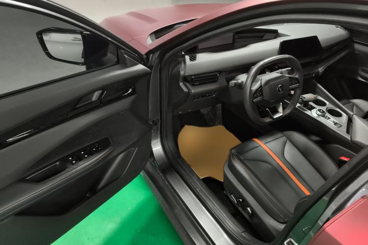 Used CHANGAN UNI-V 2024 1.5T Smart Navigation Version Interior 3