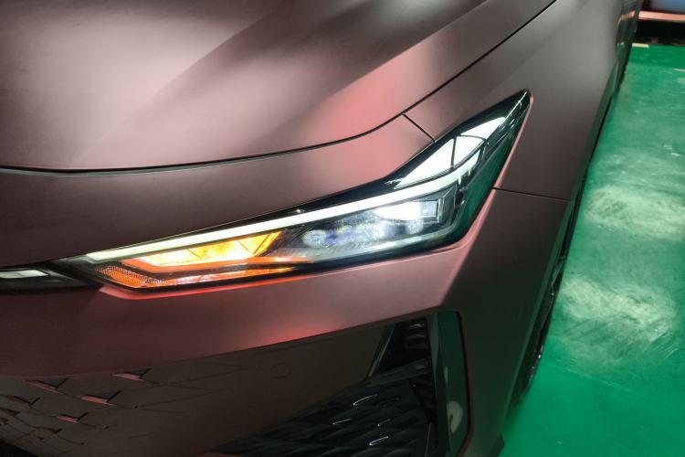 Used CHANGAN UNI-V 2024 1.5T Smart Navigation Version Left Front Headlight
