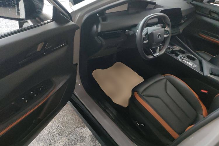 Used CHANGAN UNI-V 2023 1.5T Prestige Model Driver Seat
