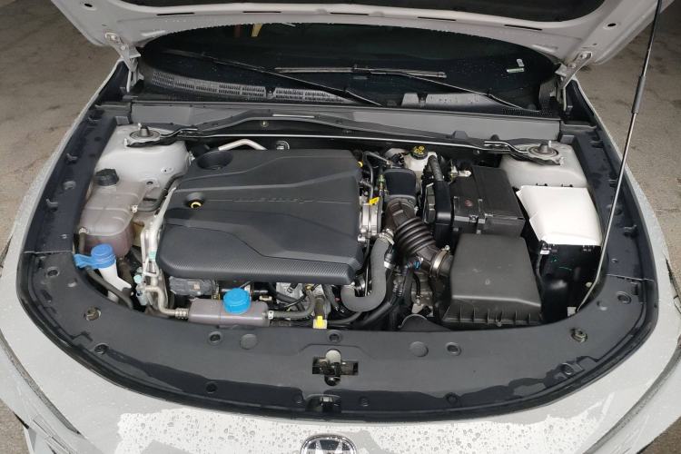 Used CHANGAN UNI-V 2023 1.5T Prestige Model Engine Bay