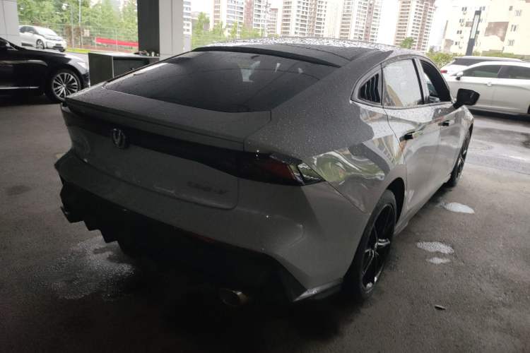 Used CHANGAN UNI-V 2023 1.5T Prestige Model Rear Right 45 Deg