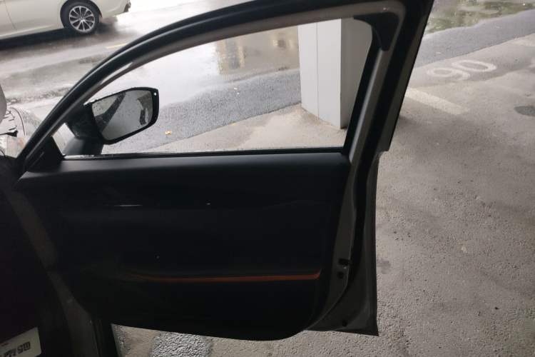 Used CHANGAN UNI-V 2023 1.5T Prestige Model Right Front Door Interior