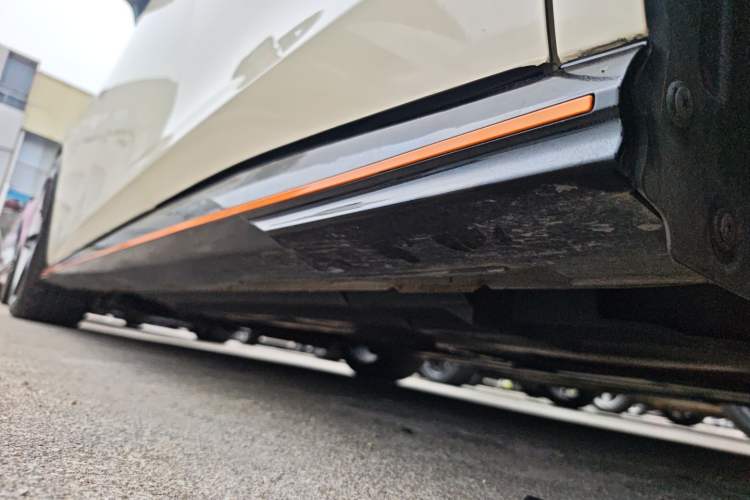 Used CHANGAN UNI-V 2023 1.5T Sport Edition Left Side Sill