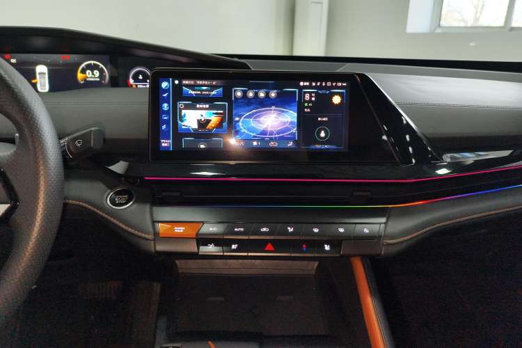 Used CHANGAN UNI-V 2022 1.5T Smart Navigation Version Audio And AC Panel